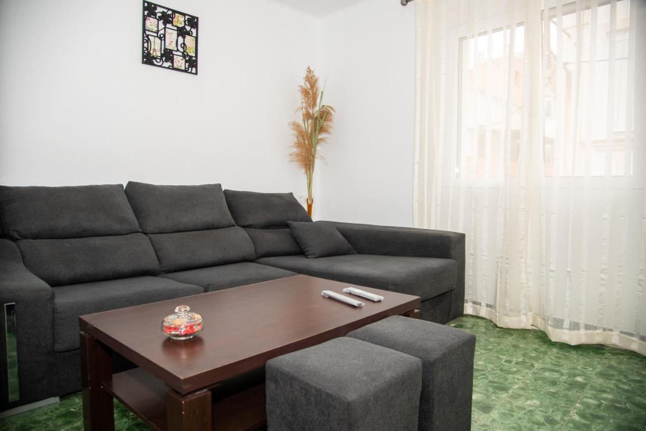 Reihenhaus In Mit Garage Holiday home Alcanar