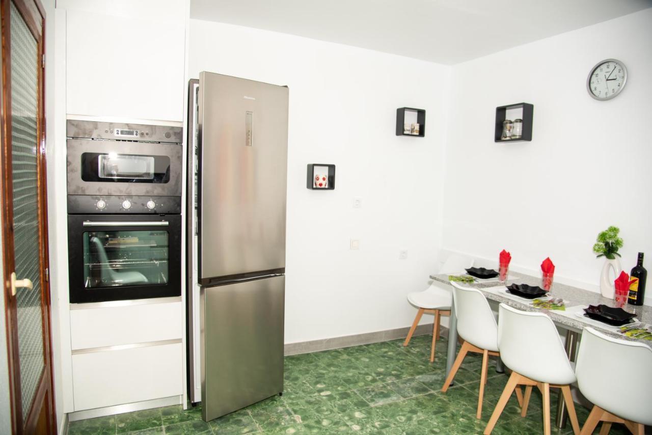Reihenhaus In Mit Garage Holiday home *